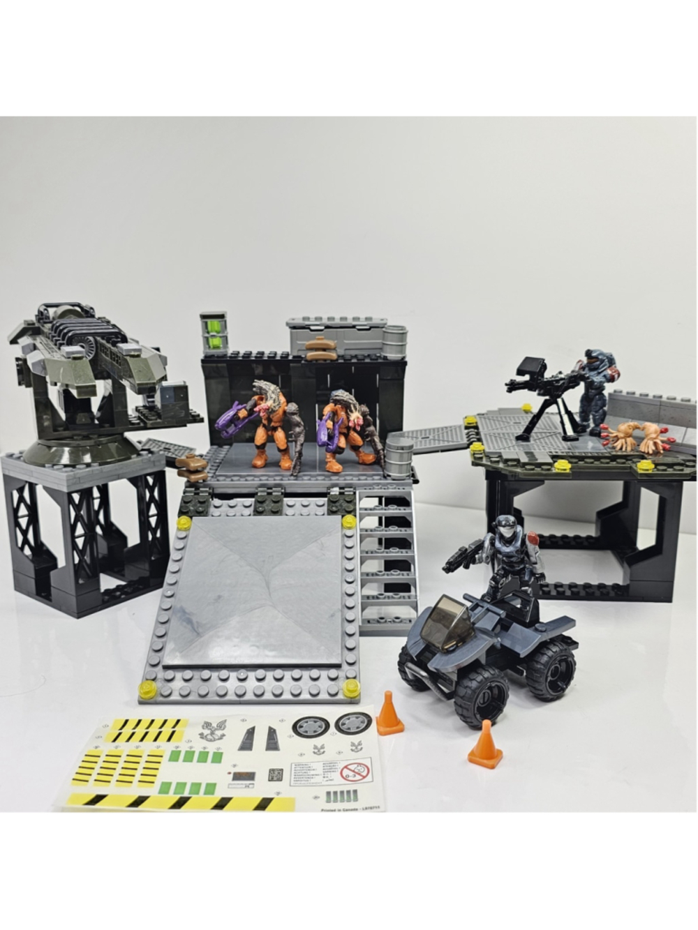 Flood Siege 97071 Mega Bloks Halo Set, Near Complete, Manual, 4 Figures, No Box